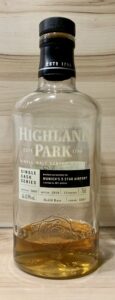 Eine Flasche Highland Park 2005 abgefüllt für den Travel Retail im  Flughafen München.