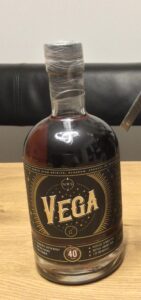 Eine Flasche Vega 1977 von North Star Spirits