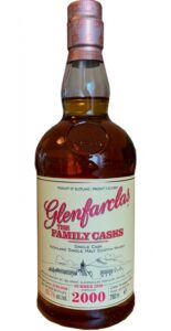 Eine Flasche Glenfarclas 2000 aus der Family Cask Reihe Sommer 2020 