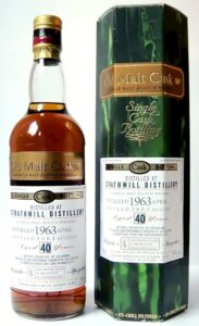 Eine Flasche Strathmill 1963 Old Malt Cask von Douglas Laing