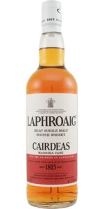 Eine Flasche Laphroaig Cairdeas 2016