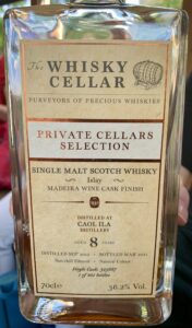 Eine Flasche Caol Ila 8-year-old von The Whisky Cellar