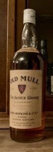 Eine Flasche Old Mull Fine Scotch Whisky