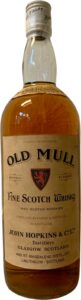 Ein Old Mull mit der Aufschrift "And St. Magdalene Distillery". Angaben zu Flascheninhalt und Alkoholgehalt fehlen, es war aber wohl eine 1000ml-version mit etwa 43,4%Vol.